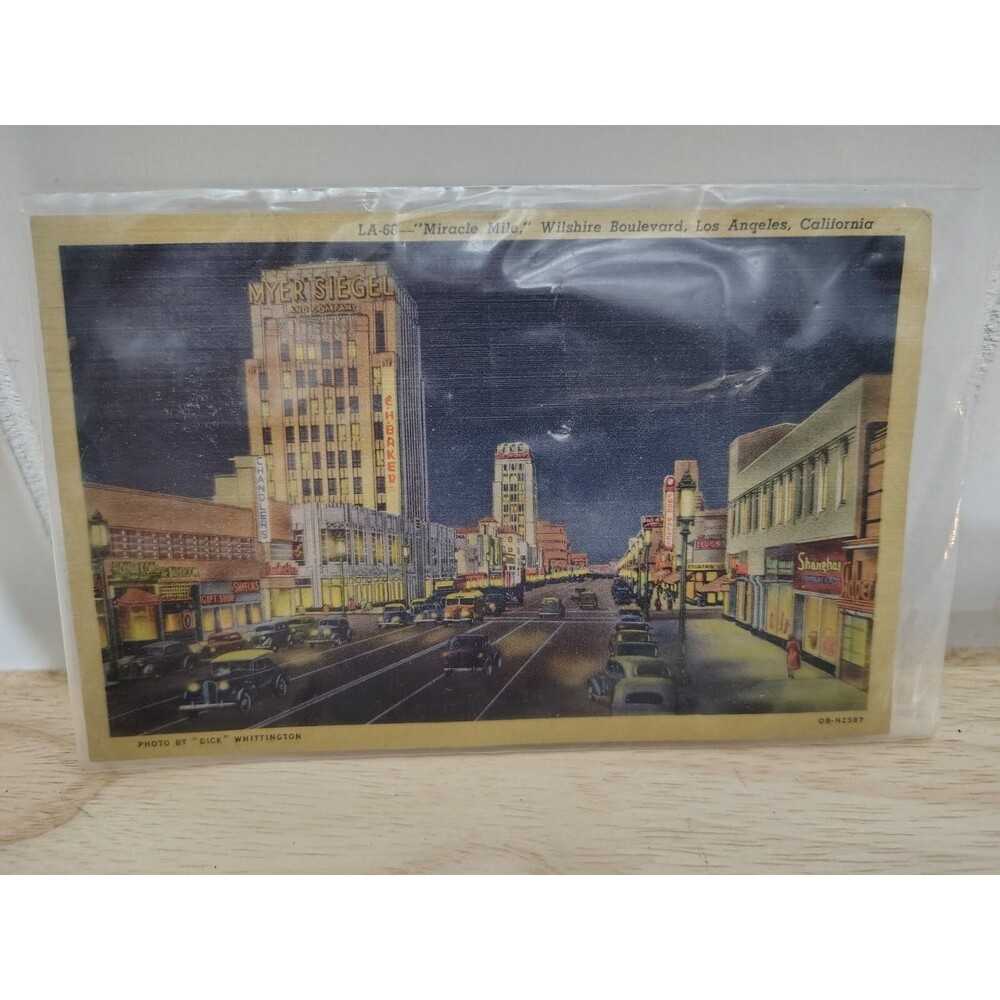 Postcard California Los Angeles Wilshire Blvd autos night Miracle Mile 1947